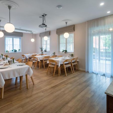 Ditlin Apartmanok Папа Екстер'єр фото