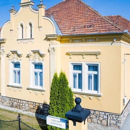 Ditlin Apartmanok Папа Екстер'єр фото