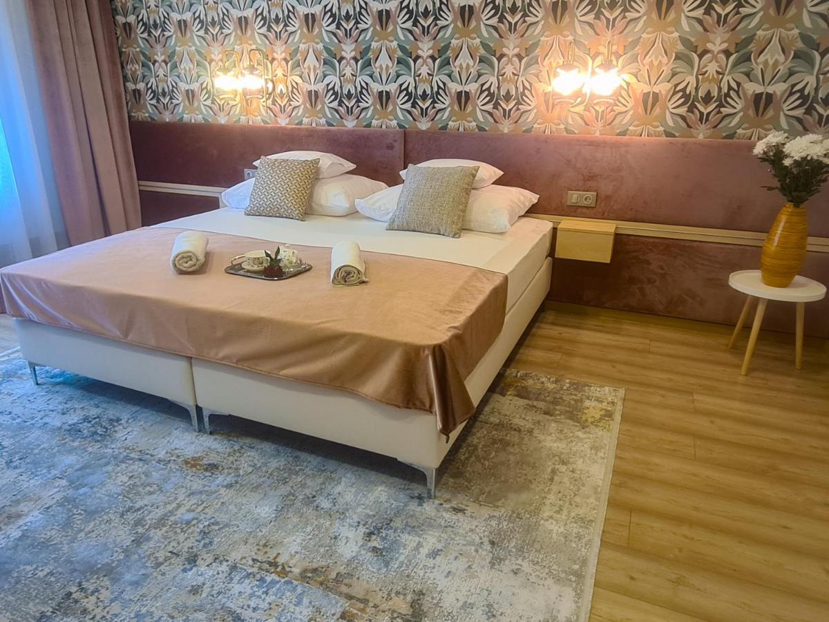 Ditlin Apartmanok Папа Екстер'єр фото